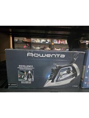 Rowenta Excellence 1750W Steam Iron with Digital Screen and Retractable Cord